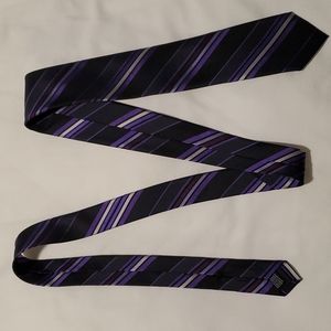 Men's Van Heusen purple with black and silver pattern tie